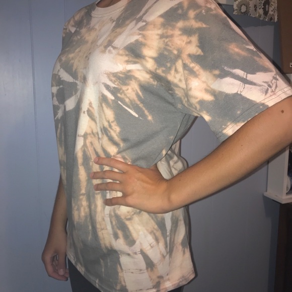Custom UNISEX Bleach Tie Dye Shirt - Picture 6 of 8